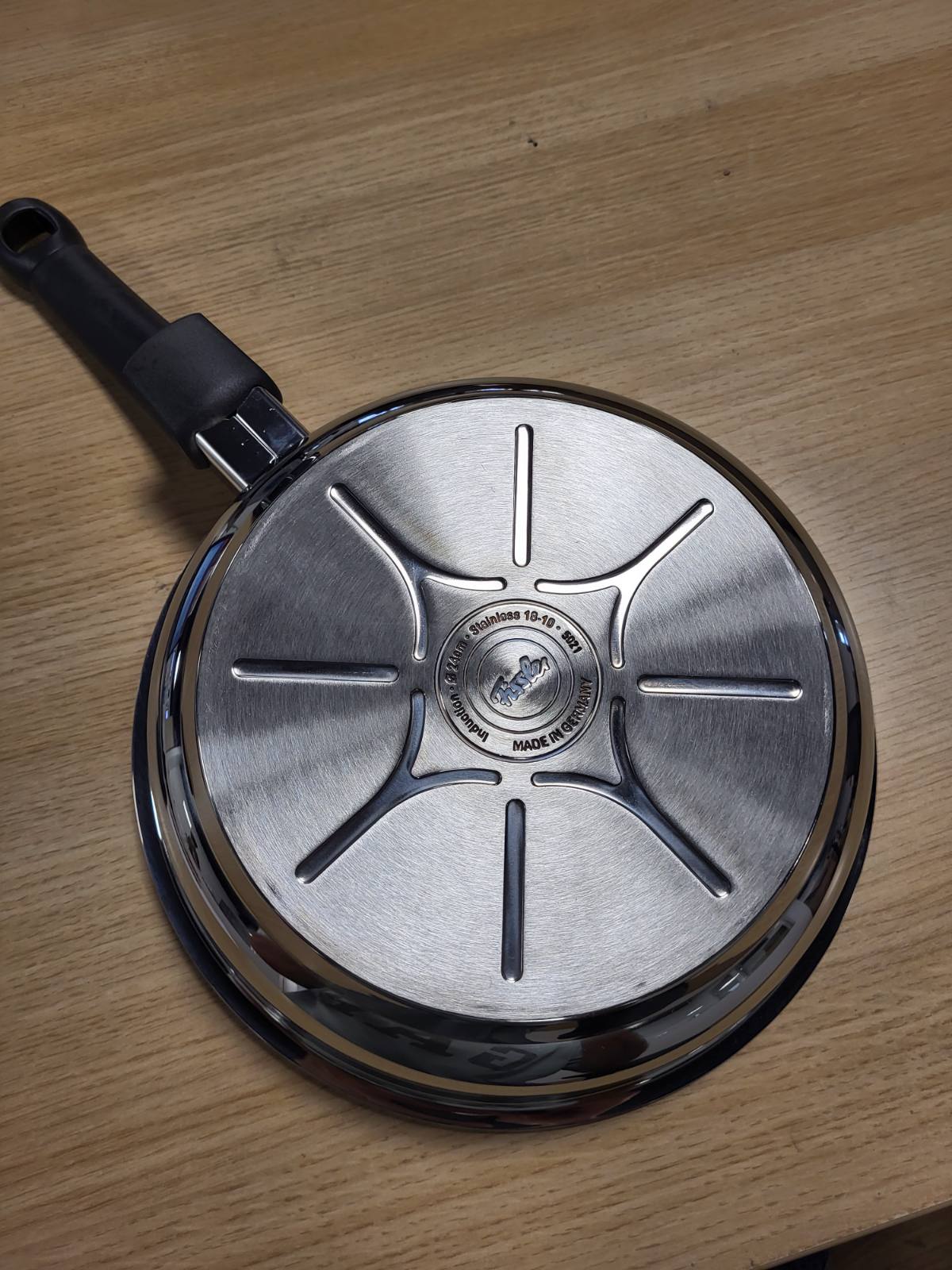 183106 - FISLER Tigan Adamant Premium prej Çeliku Inox i Veshur (Ø 24 cm) - Jo Ngjitës, Rezistent ndaj Gërvishtjeve - për Përdorim në Induksion