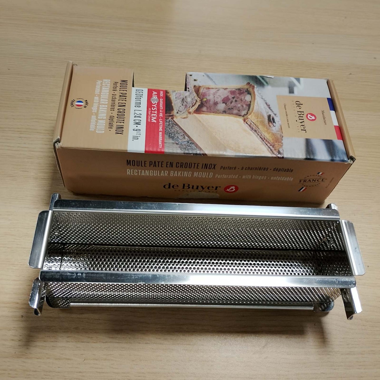 183175 - DE BUYER - Forma Drejtkëndëshe e Palosshme GEOFORME me Mentesha, Çelik Inox i Shpuar, 24 x 5 x 6 cm, Gri