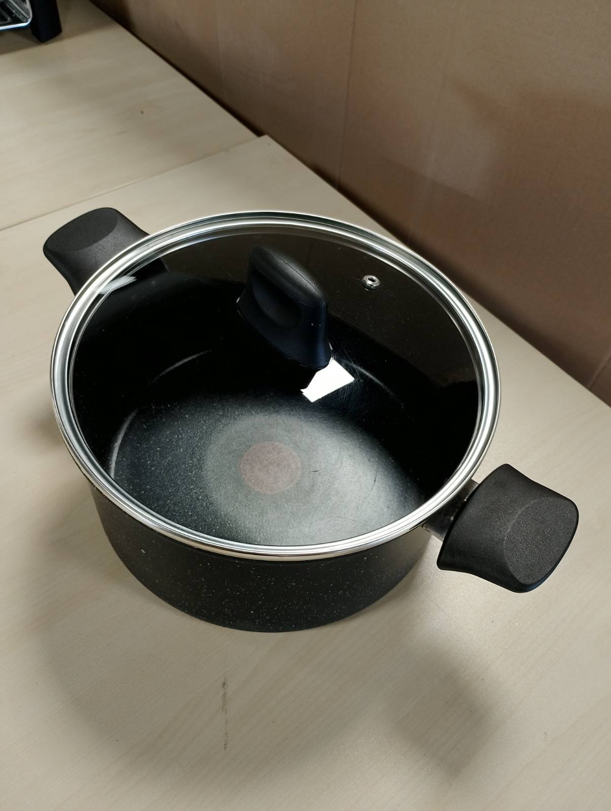 183375 - TEFAL Stone Strength Tigan Jo-ngjitës nga Alumini i Përforcuar me Grimca Titaniumi, e Pajtueshëm me Induksion, 24 cm