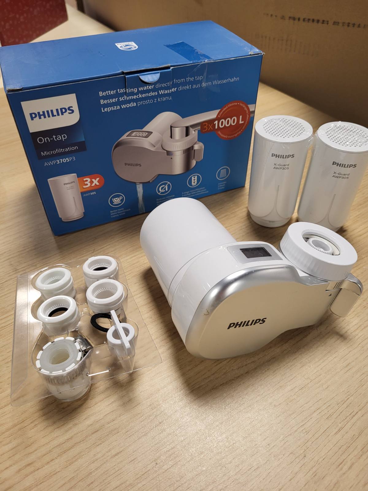183623 - FILTËR UJI PHILIPS AWP3705P3/10 me MikroFiltrim, Ekran Dixhital dhe 3 Fishekë Zëvendësues, Kapacitet Filtrimi 1000 L