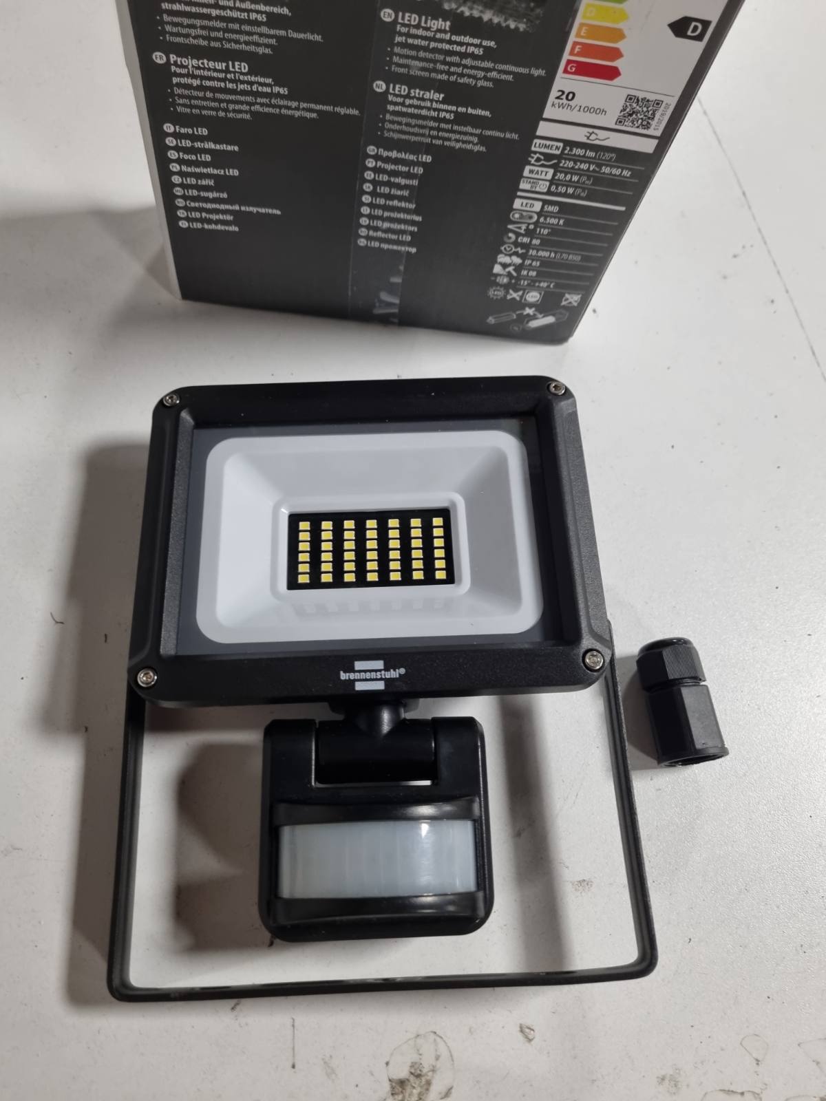 184677 - BRENNENSTUHL JARO 3060 P Dritë LED për Përdorim të Jashtëm, IP65, 20W, 2300lm, 6500K, me Detektor Lëvizjeje dhe Sensor Muzgu