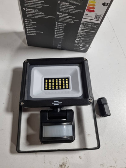184677 - BRENNENSTUHL JARO 3060 P Dritë LED për Përdorim të Jashtëm, IP65, 20W, 2300lm, 6500K, me Detektor Lëvizjeje dhe Sensor Muzgu
