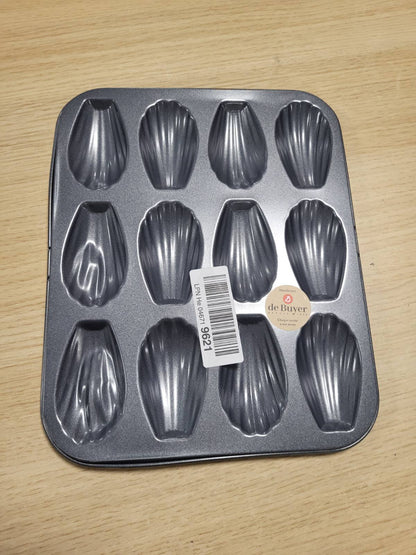 184772 - DE BUYER - Set Prej 6 Tavash Miniature Për Pjekje Savarin në Çelik Jo-Ngjitës, Diametri 8 cm, Dimensionet 31.5 x 21.5 x 2.2 cm - Ngjyra E Zezë