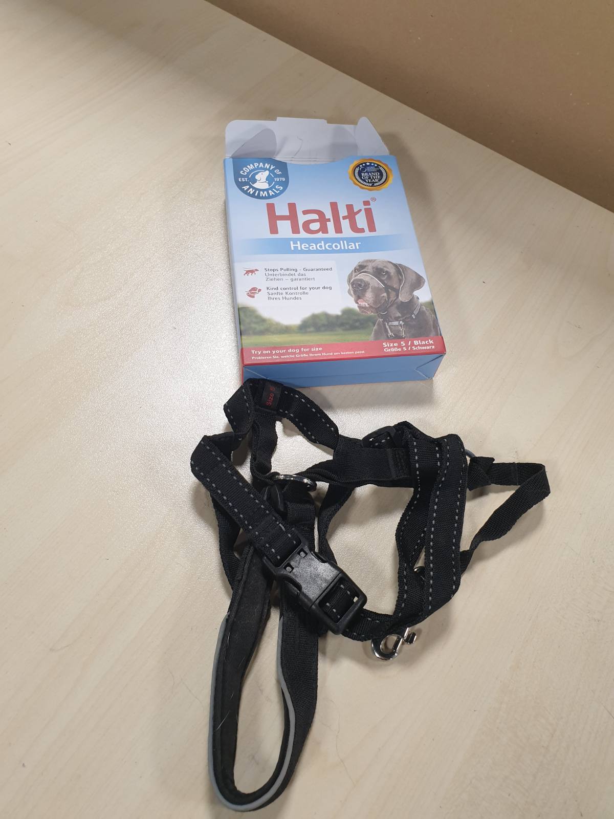 185079 - HALTI Halter, Pajisje Trajnimi për Qenë Kundër Tërheqjes