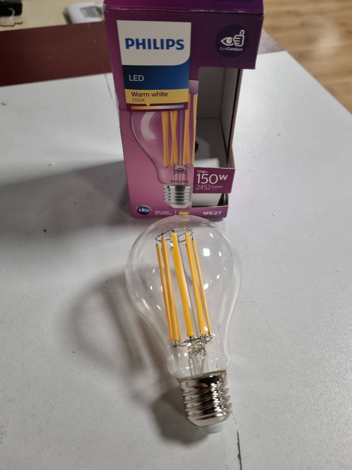186387 - PHILIPS Llambë Filamenti LED Classic E27, 150W, Dritë e Bardhë e Ngrohtë, Ndriçim që Kursen Energji me Jetëgjatësi të Madhe, Transparente
