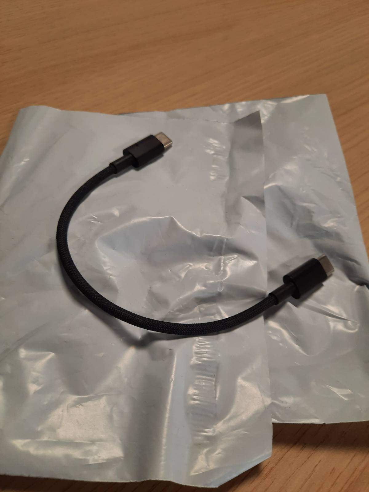 187610 - KABLLO USB-C NÃ‹ USB-C I THURUR nga APPLE & ANDROID, Karikim i Shpejtë, Dizajn të Qëndrueshëm dhe pa Ngatërresa, Gjatësi 20 cm - i Zi