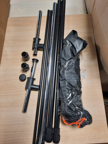 187684 - AMAZON BASICS - Rafti Me Rrota për Veshje, Materiali: Krom, Madhësia: 91.5-145cm (Gjërësi x Gjatësi x Lartësi)