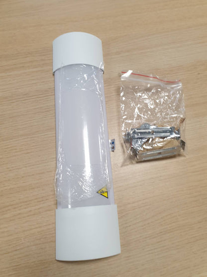 188405 - V-TAC Llambë Tavani LED Lineare, 60cm, 20W, Samsung Chip, Formë Drejtkëndëshe, 2400 Lumen, IP20, Përdorim për Mur, Garazh, Dyqan - Tub LED - Dritë e Bardhë Natyrale 4000k