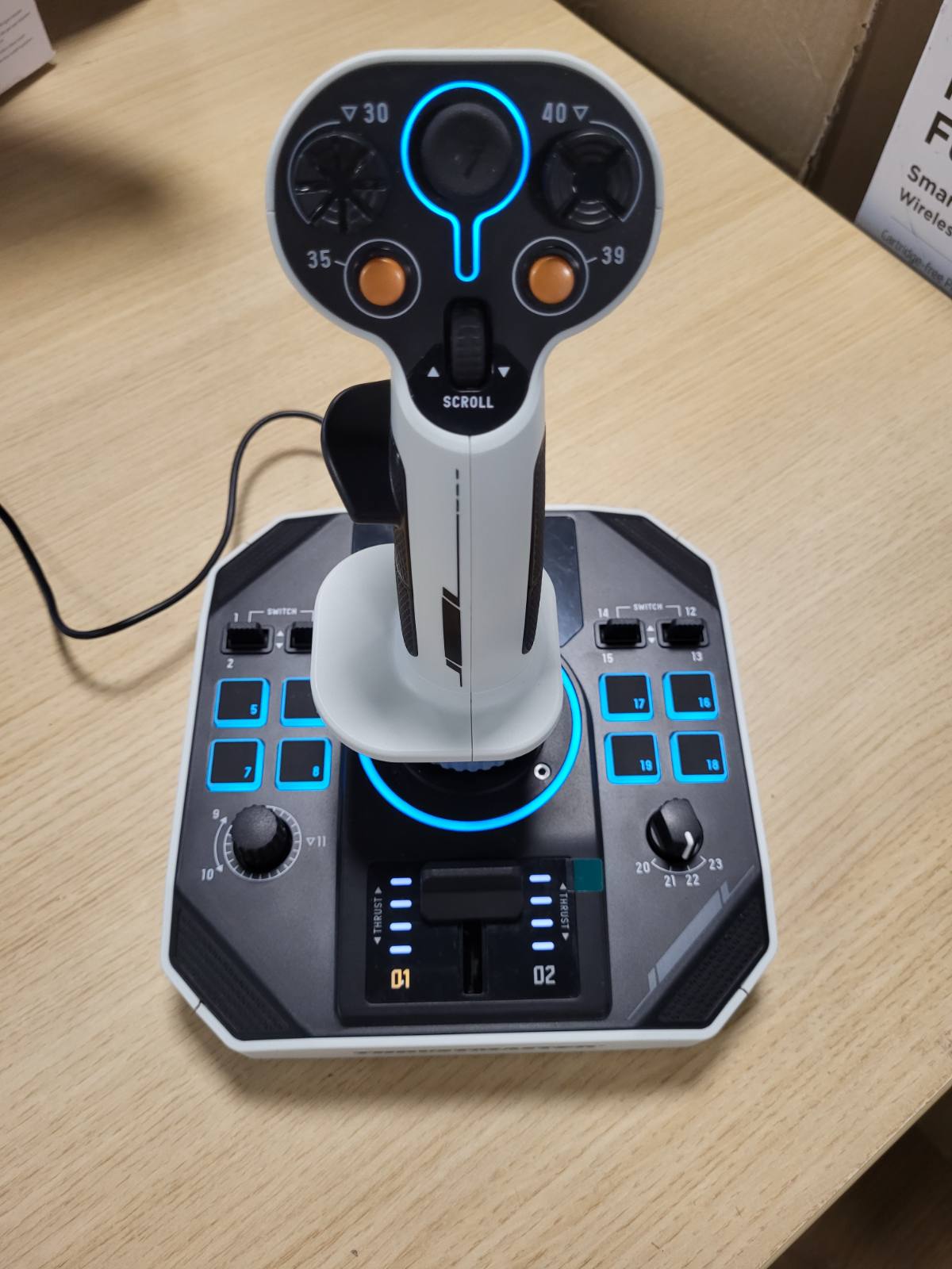 188678 - THRUSTMASTER Sol-R 1 Flightstick - Leva e Lëvizjes për PC