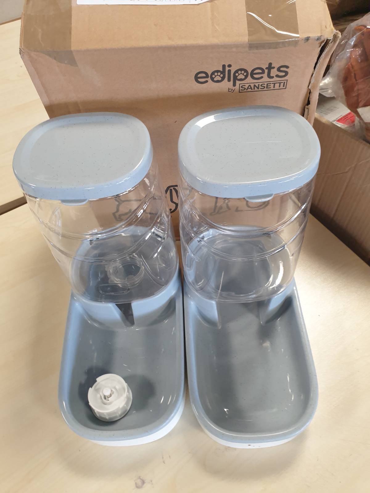 195826 - EDIPETS Dispensues Automatik i Ushqimit për Mace dhe Qen, 2 Njësi, Kapacitet 3.8L, Komplek i Tasit të Ushqimit dhe Ujit, Materiali Plastik, Ngjyra Gri