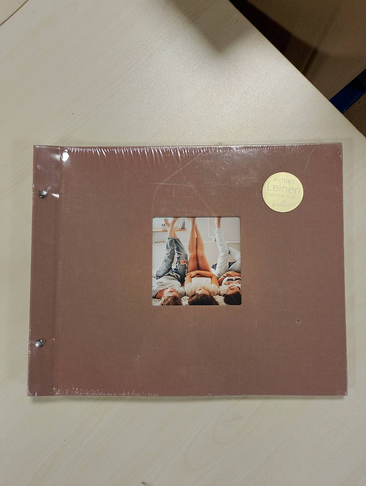 195995 - GOLDBUCH Album Fotografish BELLA VISTA Lajthi, Kapak Vidë, 39x31x2.5cm, 40 Faqe të Bardha, Kopertinë prej Liri, Prerje Dritareje, Ngjyrë Kafe Lajthie
