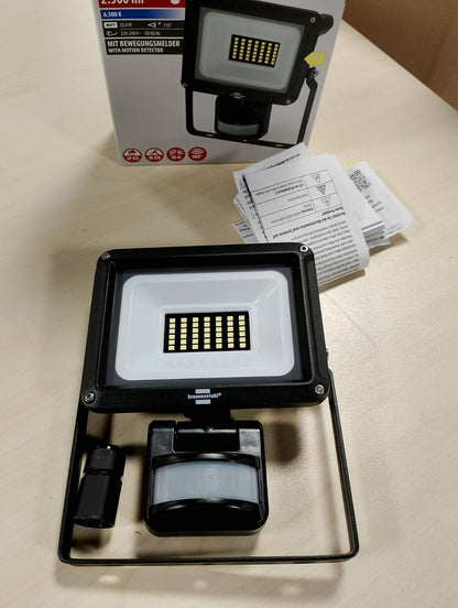 196631 - BRENNENSTUHL Llambë Muri LED JARO 3060 P, e Jashtme me IP65, 20W, 2300lm, 6500K, me Detektor Lëvizjeje dhe Sensor Muzgu