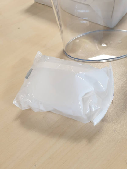 196980 - AMAZON BASICS Filtër për Ujë, Kapacitet 2.3L, Ngjyra e Zi