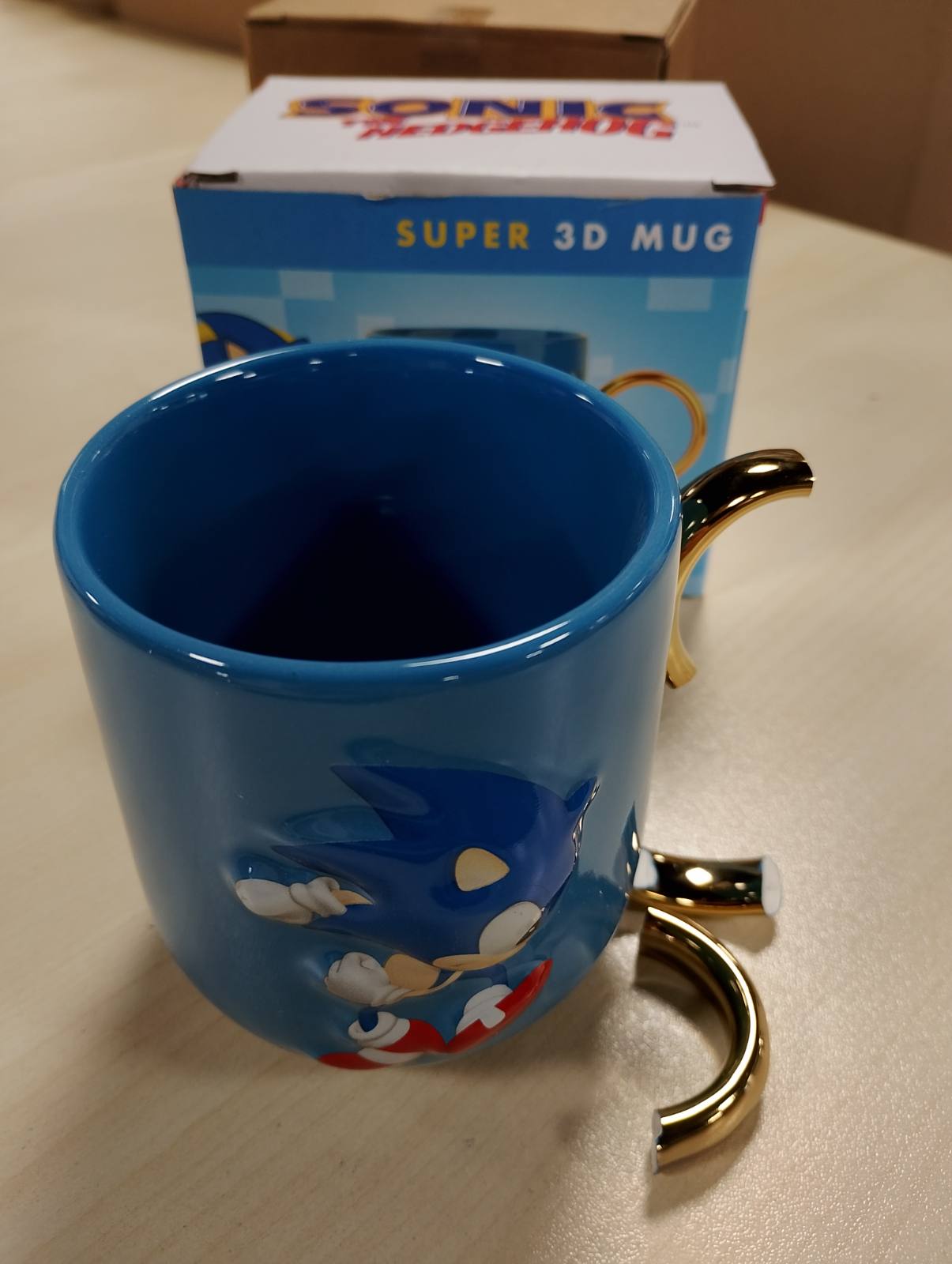 197131 - GRUPO ERIK - Filxhan Kafeje 3D me Figurën Sonic The Hedgehog, në Madhësi 9 cm x 13.5 cm, Kapacitet 350 ml, Materiali: Qeramik, i Licencuar Zyrtarisht