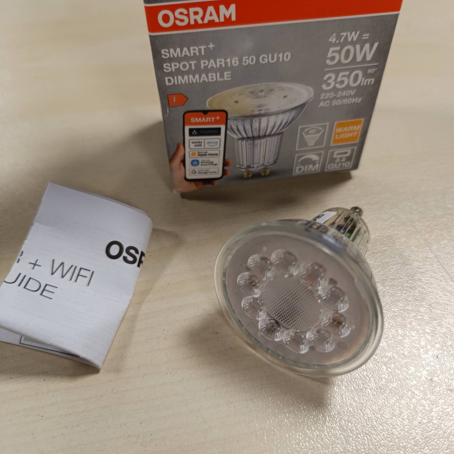 197906 - OSRAM Smart+ Matter Spot PAR16, LED, GU10, 4.7W, 350 lm, 2700K, i pajtueshëm me Matter Smartspeaker dhe teknologji errësuese, Klasa e efikasitetit të energjisë: F - Xhami