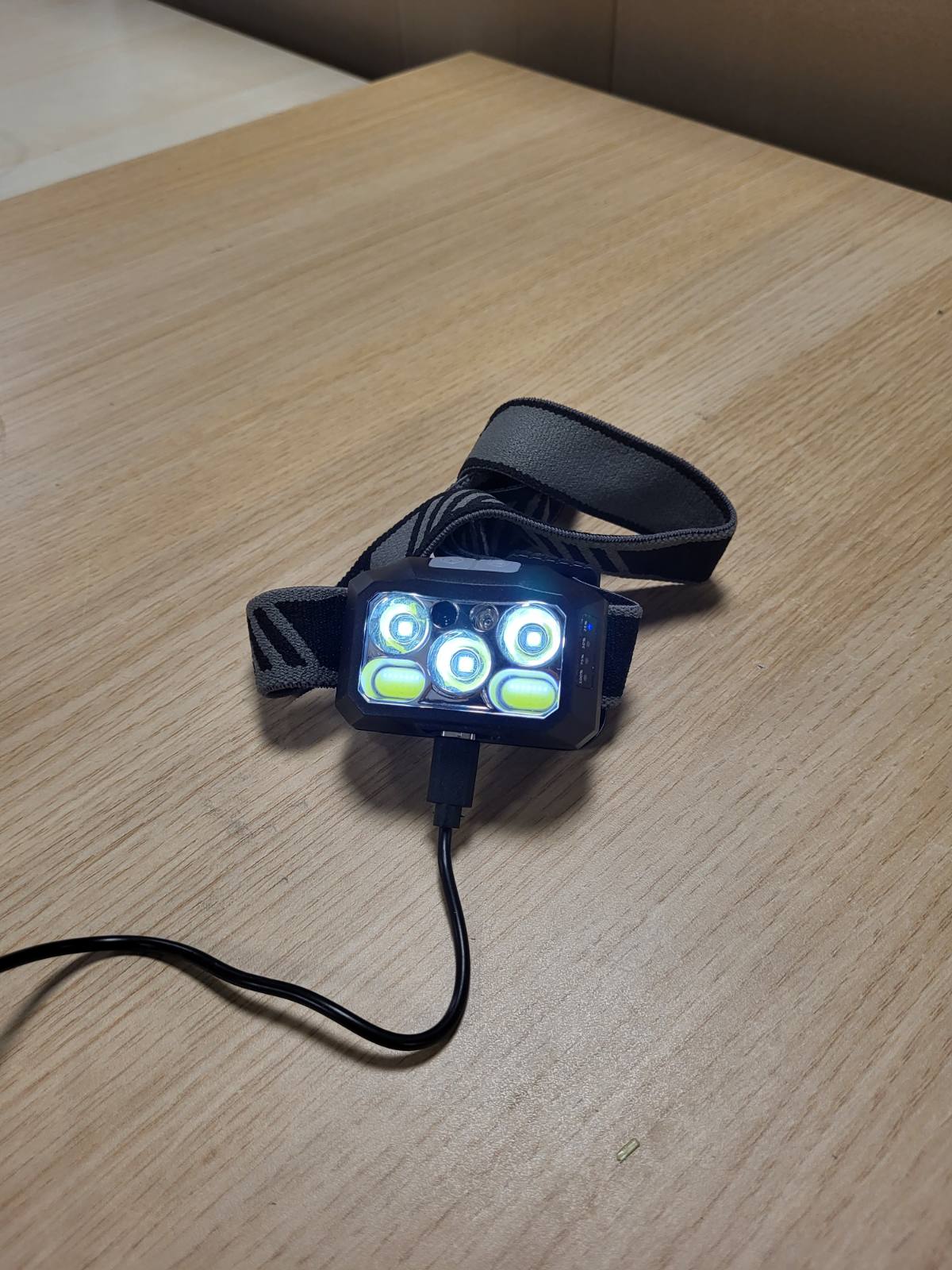 198189 - DIBONIUR Llambë Koke e Rikarikueshme USB, LED Ultra e Fuqishme, me Rregullim të Vazhdueshëm të Dritës, Sensor Lëvizjeje, IPX5, Për Aktivitete Natë, 10 Mënyra