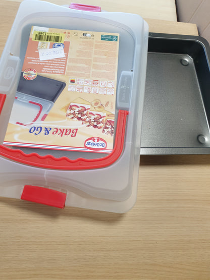 256307 - DR. OETKER Bake & Go, tepsi pjekjeje me kupolë transporti, çelik inox, kapak plastik, 42 x 29 x 4 cm