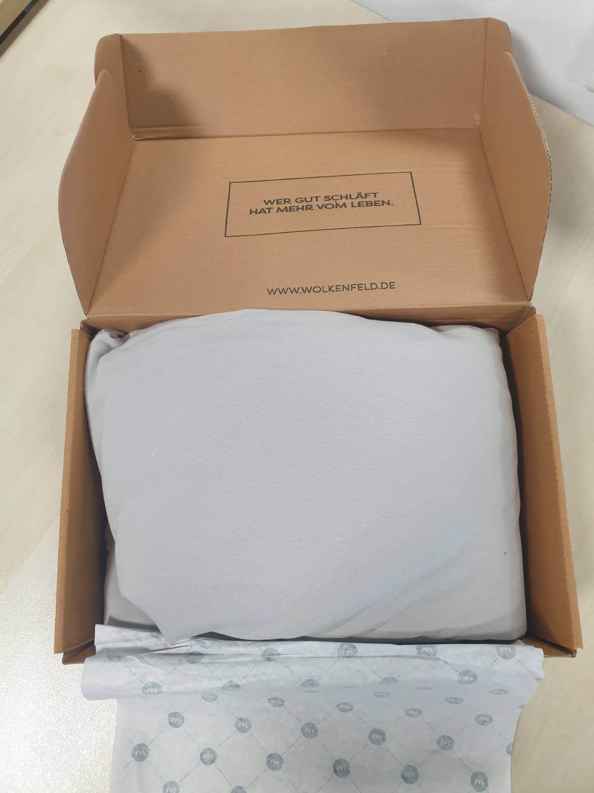 213960 - WOLKENFELD Çarçaf i montuar 180x200cm – 200x220cm – Pambuk Jersey Premium me 5% Lycra – Çarçaf pa rrudha për dyshekë të lartë deri në 40 cm – I ajrosur dhe i çertifikuar Oeko-TEX – Gri e çelët