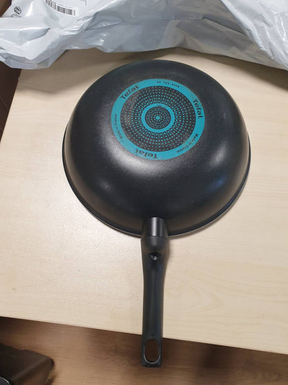 214314 - TEFAL Tigan Wok 28 cm, shtresë jo ngjitëse, NUK është i përshtatshëm për soba me induksion