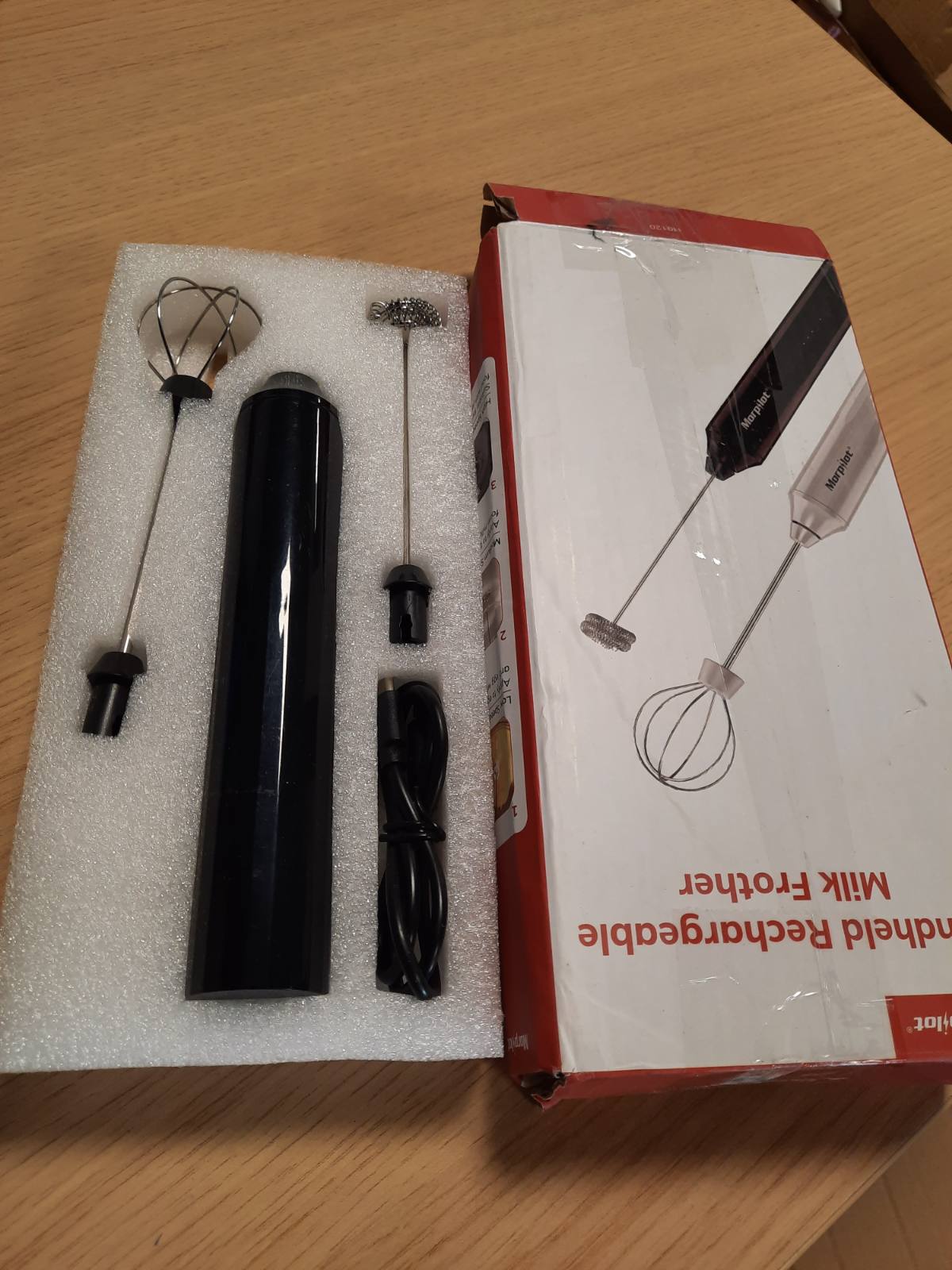 214687 - Morpilot Shkumëzues qumështi i rikarikueshëm me USB, 2 koka Ã§eliku inox, 3 shpejtësi