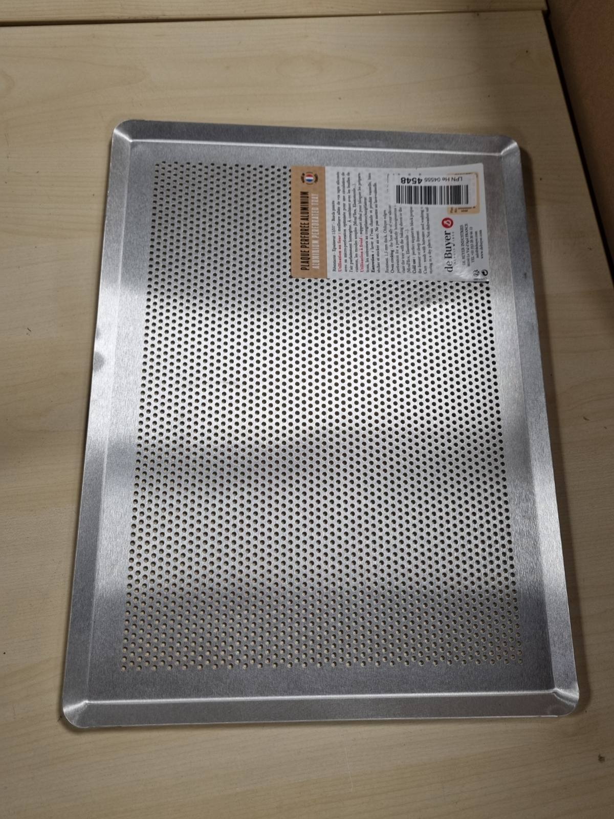 215040 - DE BUYER Tepsi alumini e shpuar - 40 x 30 cm - Argjend