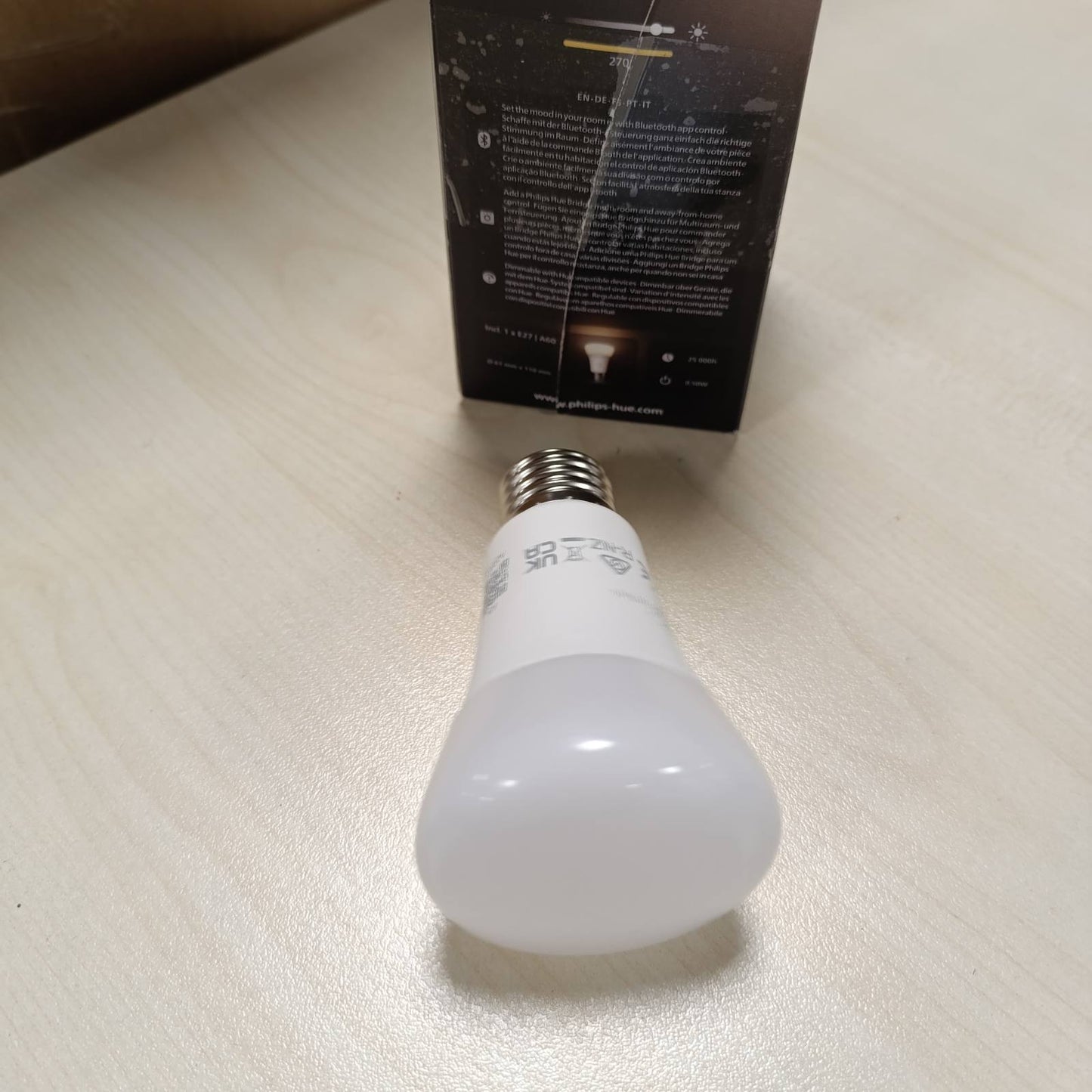 215159 - PHILIPS Hue White E27 1x1055lm, dritë e bardhë e ngrohtë, e kontrollueshme nëpërmjet aplikacionit