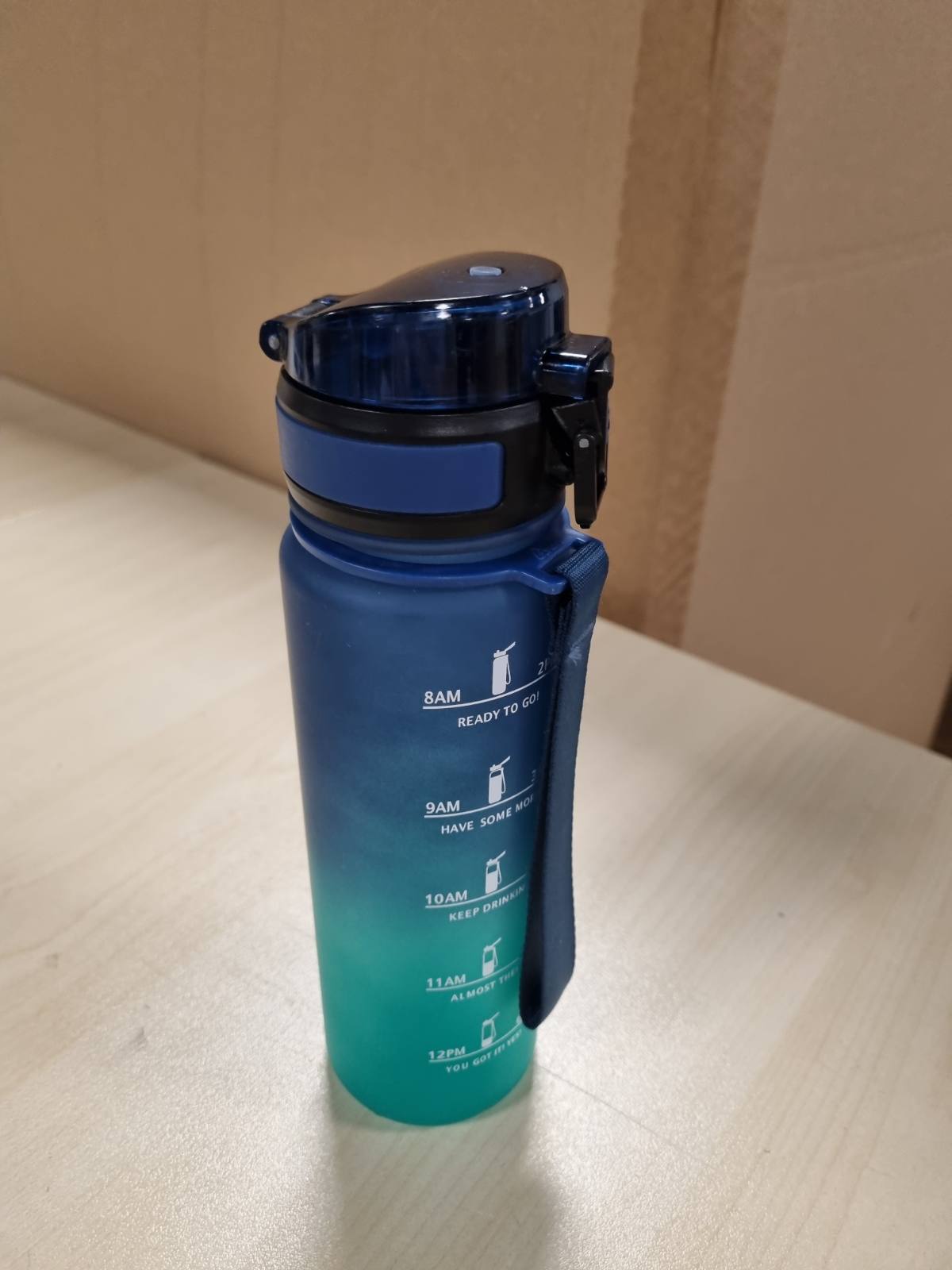 216160 - Shishe uji 500 ml, e përshtatshme për pije të gazuara, me shënues kohe, kundër rrjedhjes