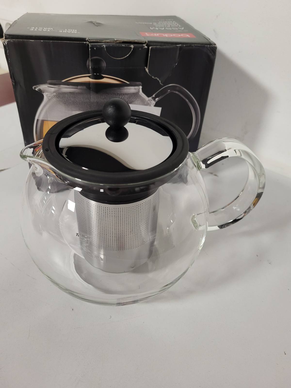 217443 - BODUM 1801-16 Assam Çajnik prej qelqi për shtyp francez, filtër dhe kapak prej çeliku inox, 1.0 L