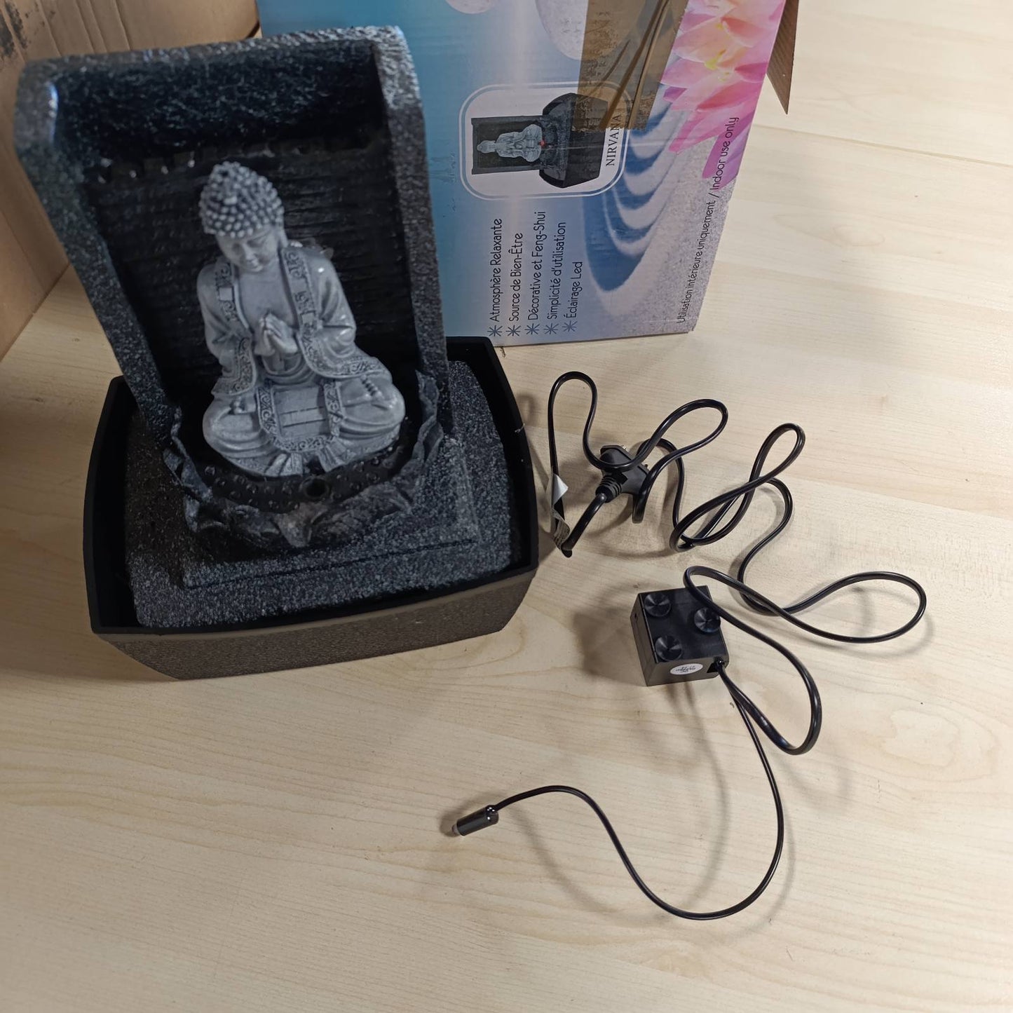 217774 - ZEN'LIGHT - Shatërvan i Brendshëm Nirvana, Ujëvarë me Ndriçim Buda dhe LED të Bardhë, Dekor Modern Zen, Ideal për Meditim dhe Relaksim, Feng Shui, Lartësia 26cm, Gri