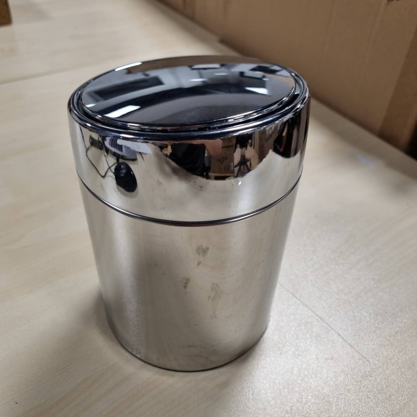 217982 - MAXIMEX Kosh për Tavolinë dhe Kozmetikë me Sensor Chrome, 12.5 x 18 x 12.5 cm, çelik inox, krom, argjend
