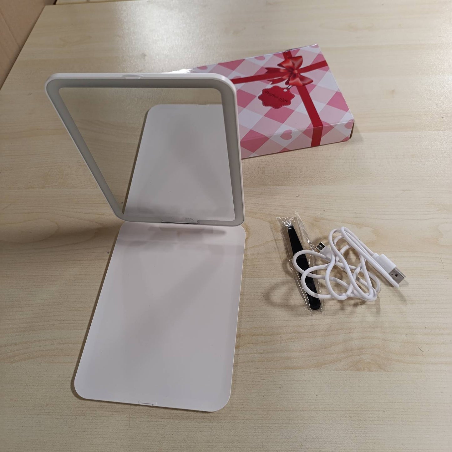 218578 - FANCYSEEU Pasqyrë Kozmetike me Ndriçim - Pasqyrë Grimi me Ekran me Prekje të Rikarikueshme 1500mAh - Pasqyrë Tavoline e Palosshme me 3 Ngjyra - Ultra e Hollë Portative - E Bardhë