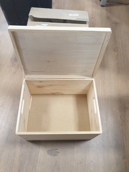 218662 - DECO Kuti e Madhe Dekorative prej Druri Creative XXL | Me Kapak dhe Doreza | 40x30x24cm (+/-1cm) | Ruajtje për Dokumente, Lodra dhe Mjete | Arkë Dhuratash për Dekupazh | E Papërfunduar (E Pa Lëmuar)