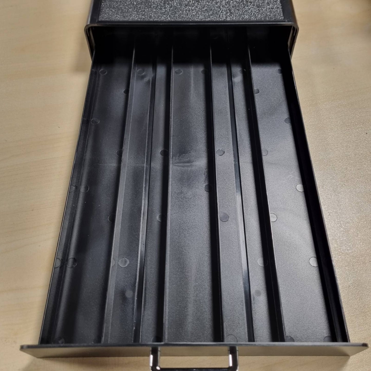 218721 - AMAZON BASICS Njësi Ruajtjeje Origjinale Nespresso me 1 Sirtar - Kapacitet për 50 Kapsula, e Zezë