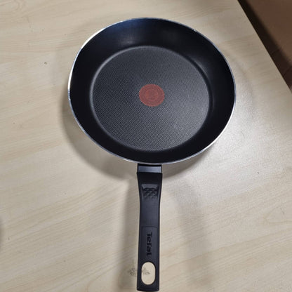 219053 - TEFAL, Tigan Easy Cook & Clean 28 cm, shtresë jo ngjitëse, termo-sinjal në temperaturën ideale të skuqjes, NUK është i përshtatshëm për soba me induksion, shpërndarje e barabartë e nxehtësisë, Prodhuar në Francë, B5550633