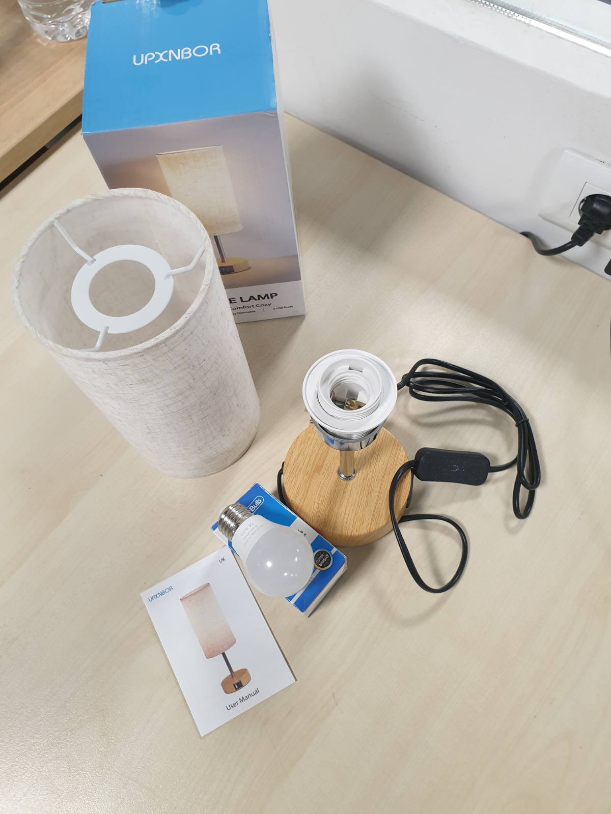 219611 - UPXNBOR Llambë nate me funksion karikimi USB-A dhe USB-C, 3 nivele drite të ngrohta, kabllo energjie 1.5 m, llambë E27 e përfshirë