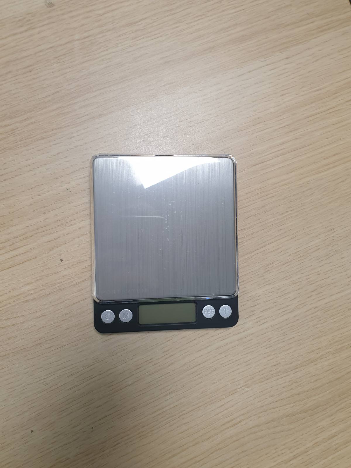 220149 - PORTENTUM Peshore precize me ekran LCD, çelik inox, nga 0.01 gram në 500 gram