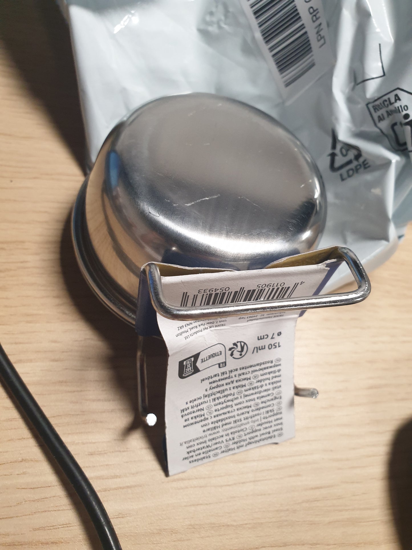 220692 - TRIXIE TAS PREJ ÇELIKU INOX 5493 ME MBAJTËSE, 150 ML / Ø 7 CM