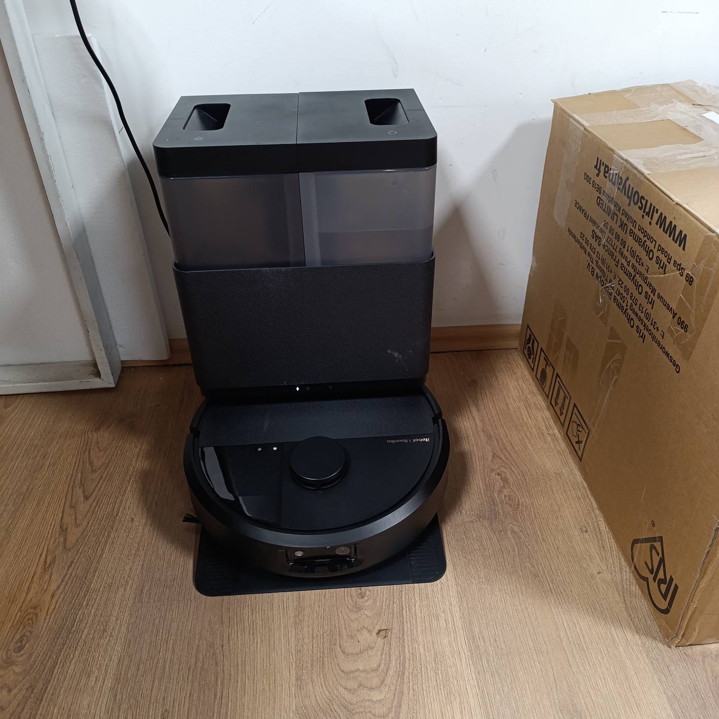 221002 - iRobot Fshesë me korrent robotike Roomba Plus 505 Combo, AutoWash Dock, Clearview Pro LiDAR, 7000Pa, sfungjerë DualClean me PerfectEdge, SmartScrub, ngjyrë e zezë