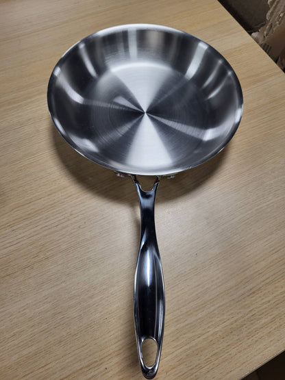 221279 - BEKA - Tigan prej çeliku inox për skuqje Chef 26 cm, i bardhë