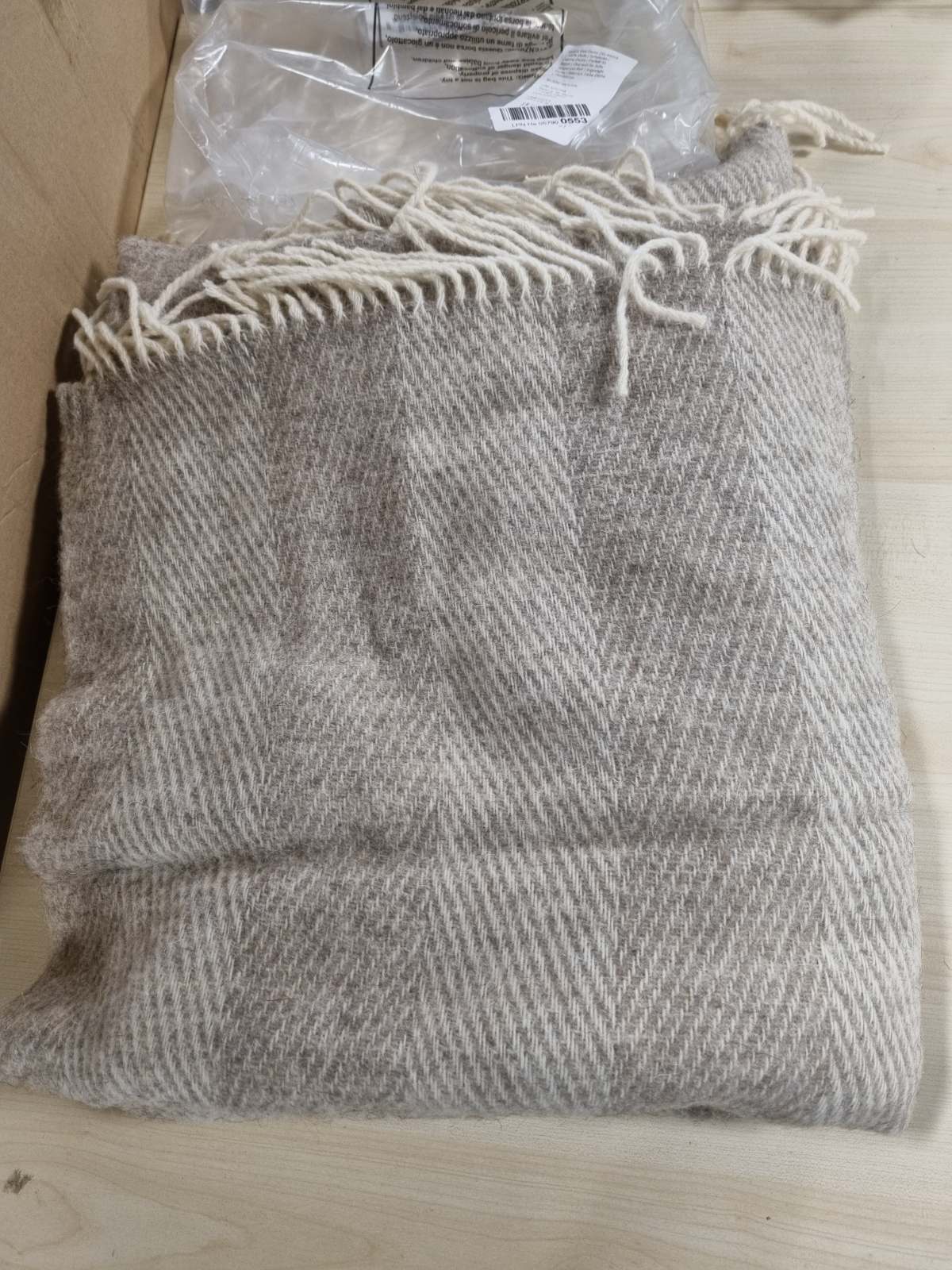 221295 - NOSTRA Batanije Zelandia 100% prej leshi të pastër, e ngrohtë, e frymëmarrshme, e lehtë për divan, krevat dhe zona të jashtme, rehati që rregullon temperaturën