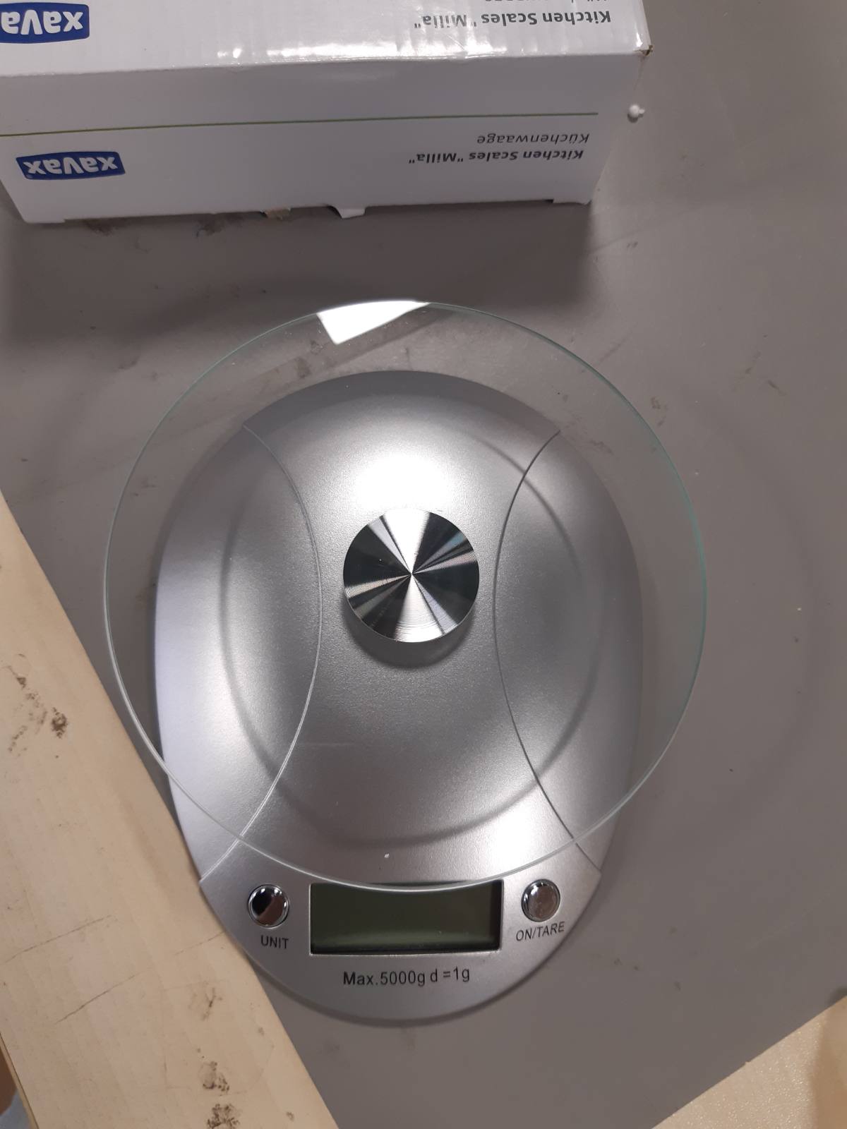 223268 - XAVAX Peshore dixhitale kuzhine precize me platformë peshimi të lëvizshme nga qelqi sigurie, deri në 5 kg, Milla, argjendi