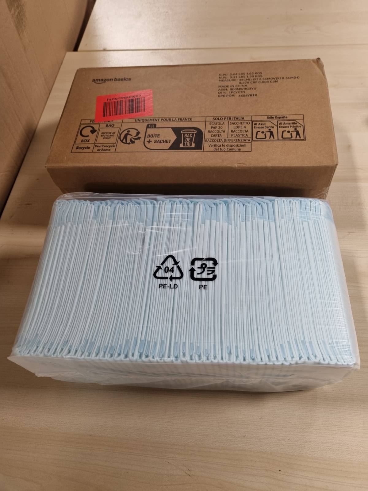 224482 - AMAZON BASICS Mbrojtëse stërvitjeje për qen dhe këlyshë, të papërshkueshme nga rrjedhjet, dizajn me 5 shtresa, pako me 50 copë, blu