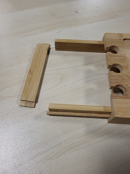 228090 - ALPINA Tabaka Banjoje prej Druri - 50-92 x 18 x 4 cm - Dekorim Banjoje prej Bambuje me Mbajtëse Libri dhe Mbajtëse Tableti - PËRFSHIN Mbajtëse Filxhani, Ngjyrë Kafe