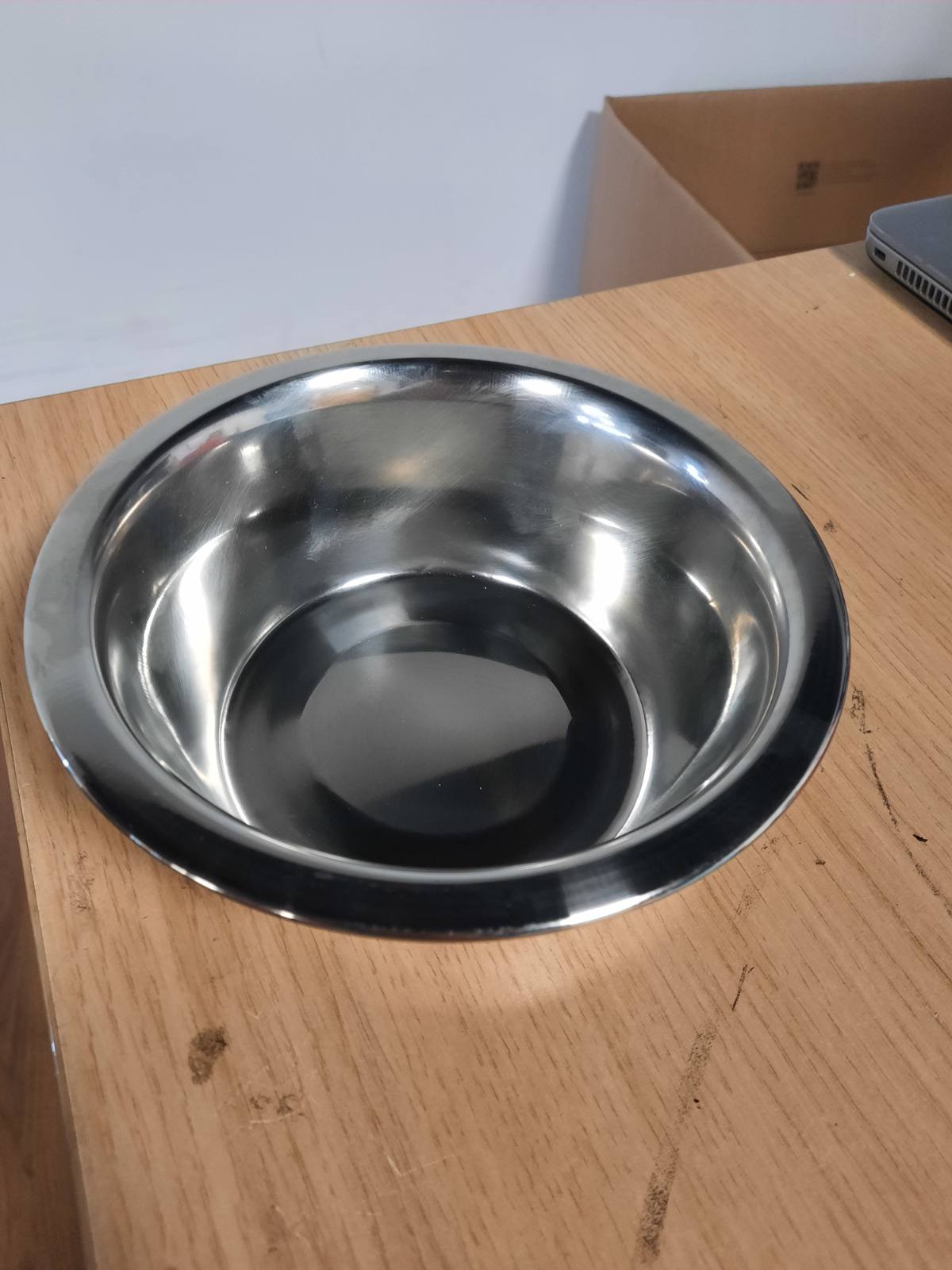 234498 - Tas i varur prej çeliku inox me mbajtëse me kapëse, për zogj, për ushqim, ujë dhe fara, 10 ons.