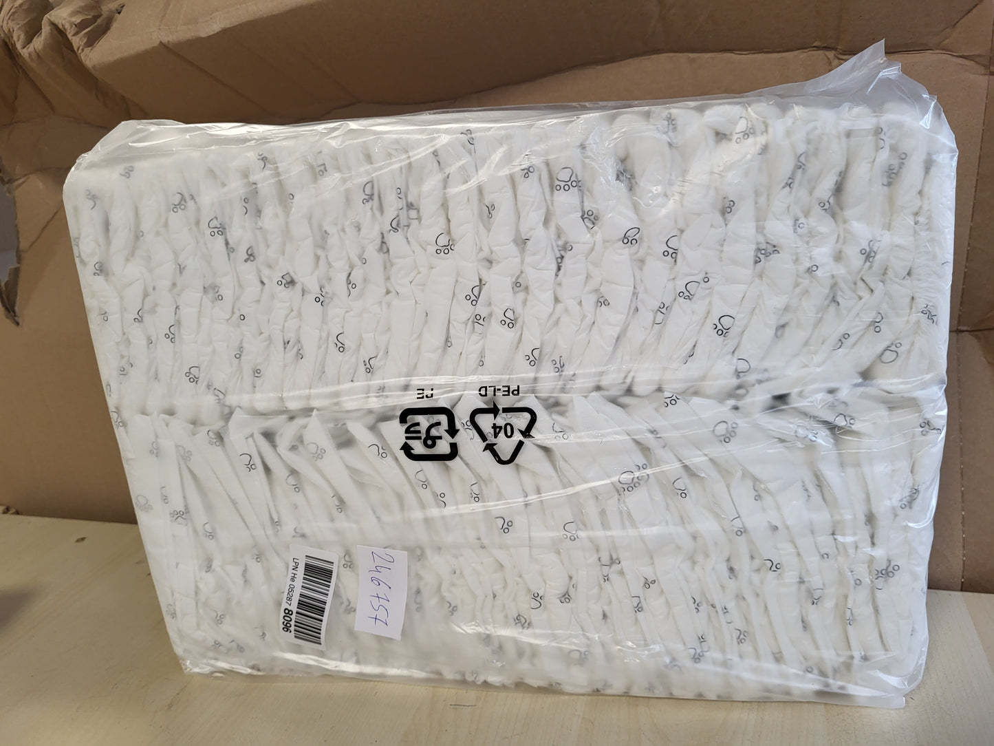 246757 - Amazon Basics Pelena për qen meshkuj, të disponueshme, të mesme, pako me 50, të bardha