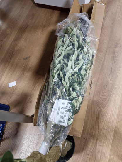 255179 - VERINATURAL Bimë ulliri artificiale 150cm e rreme për përdorim të brendshëm dhe të jashtëm me 1012 gjethe dhe 48 fruta, Pemë dekorative rezistente ndaj rrezeve UV me degë të rregullueshme në vazo të zezë