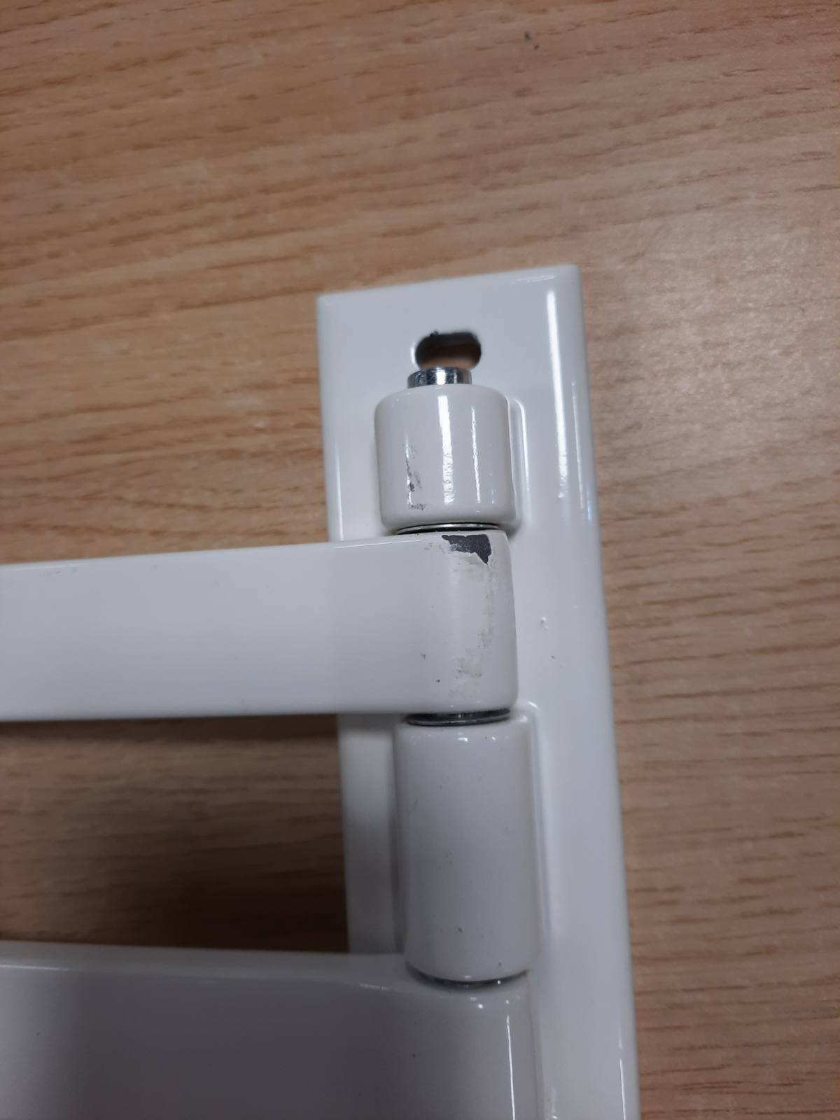 261437 - Mbështetëse TV me Krah Lëvizës Proper P-SWBLCDW-1 për Mur, për Televizorë LCD ose LED 13" 19" 22" 23" 24" dhe 28" - E Bardhë