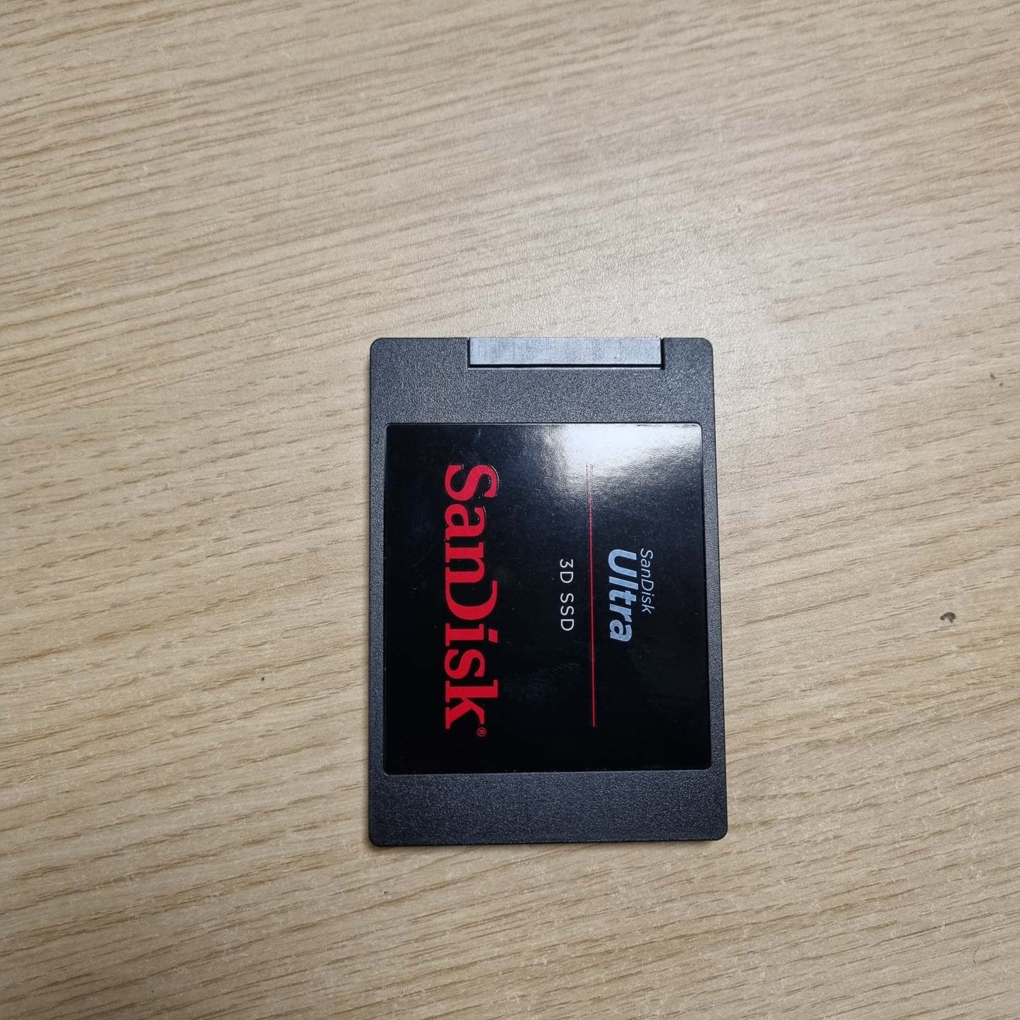 266128 - SANDISK ULTRA 3D SSD 500 GB - Disk i brendshëm 2.5 inç, rezistent ndaj goditjeve, 3D NAND, n-Cache 2.0, shpejtësi transferimi 560 MB/s, i zi