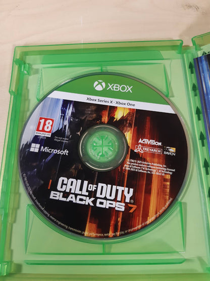 266224 - CALL OF DUTY: Black Ops 7 - Cross-Gen Bundle - Xbox Series X dhe Xbox One, Përmbajtje Bonus Ekskluzive Amazon, Kërkohet Shkarkimi i Përmbajtjes