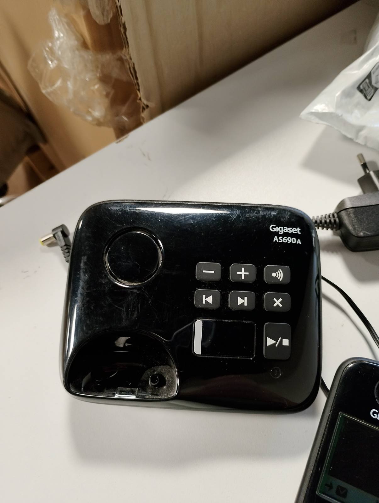 266248 - Gigaset AS690A Duo - 2 Telefona DECT pa Tel me Sekretari Telefoni, ekran me kontrast të lartë, mbrojtje thirrjesh, E Zezë [Versioni Gjerman]